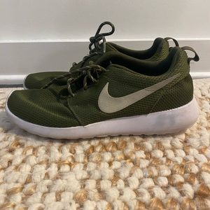 Women’s Nike Roshe